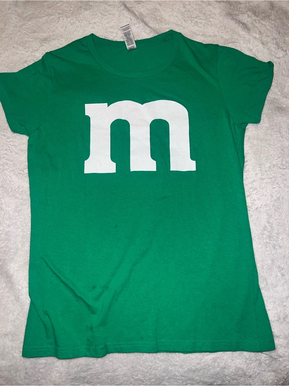 Green m&m tshirt woman size medium